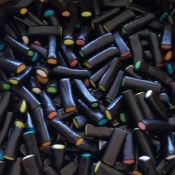 Mini câbles réglisse fourrés